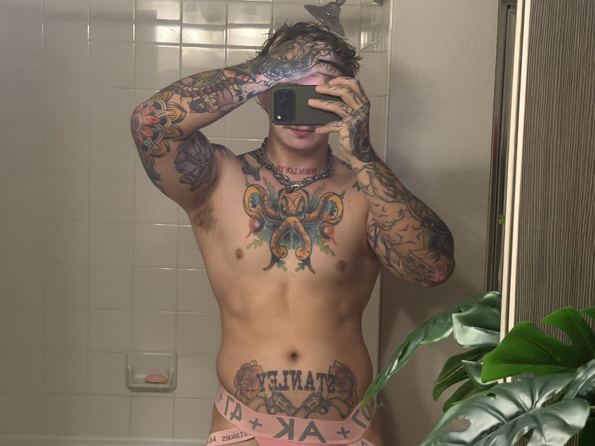 notshadely's tweet photo. Goodnight 💜 https://t.co/jnwfXUmmpZ