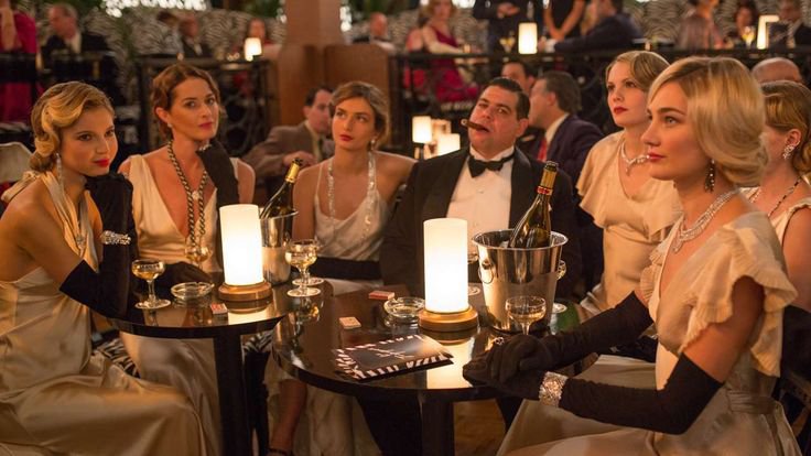 theanprobe's tweet photo. because I watched breakfast at Tiffany, I decided to watch café society. https://t.co/StwgI0FaWu