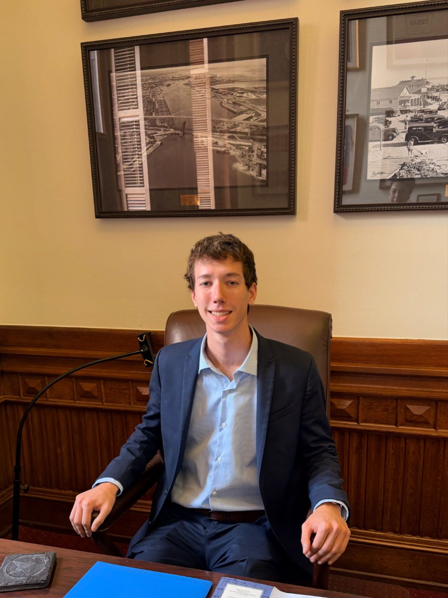Dist32StateRep's tweet photo. Please join me in welcoming Thomas Edmonds to my Capitol Office team. I’m pleased to have Thomas on board and look forward to the contributions he’ll make as we continue serving the people of House District 32 and our great state. Welcome to the team, Thomas! #txlege https://t.co/VEPYc7UisV