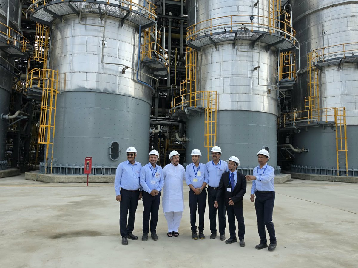 SuvenduWB's tweet photo. A historic milestone has been achieved in West Bengal's industrial and economic progress. I am immensely pleased and proud to inaugurate India's largest integrated phenol and acetone plant by 'AdPerMa', a subsidiary of Haldia Petrochemicals Limited.
This state-of-the-art facility will open new horizons for industrial growth and employment generation across the State. During the event, I inspected the plant premises along with HPL Chairman Dr Purnendu Chatterjee, Cabinet Colleagues & Dignitaries and had the opportunity to interact directly with the Officials, Engineers and dedicated Workers behind this monumental endeavor.

We remain steadfast in our commitment to the comprehensive development of West Bengal, the construction of modern infrastructure and the advancement of Industrialization. Heartiest congratulations and best wishes to the entire team and staff dedicated to the successful execution of this project.