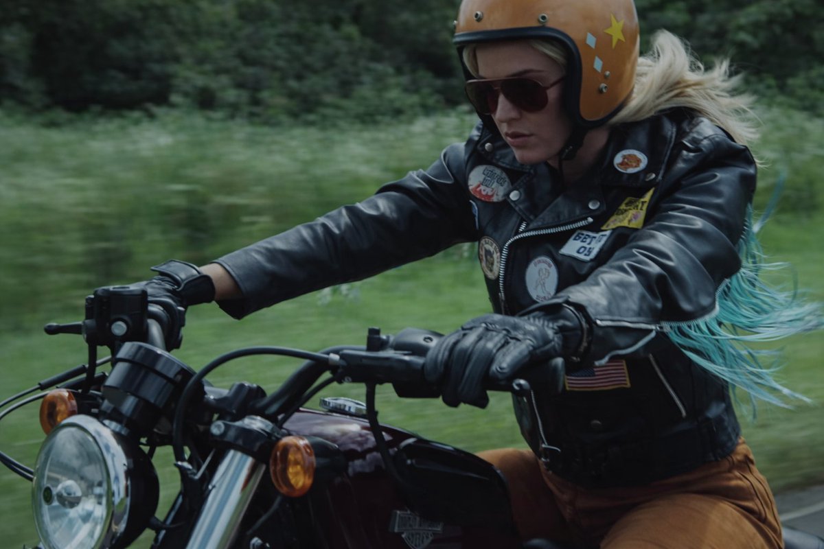 perryssaince1's tweet photo. “Harleys In Hawaii” has now surpassed 900 Million streams on Spotify. 

— It's @katyperry's 12th song to reach this mark and the 1st from “Smile”. https://t.co/Fn1naEo0iq