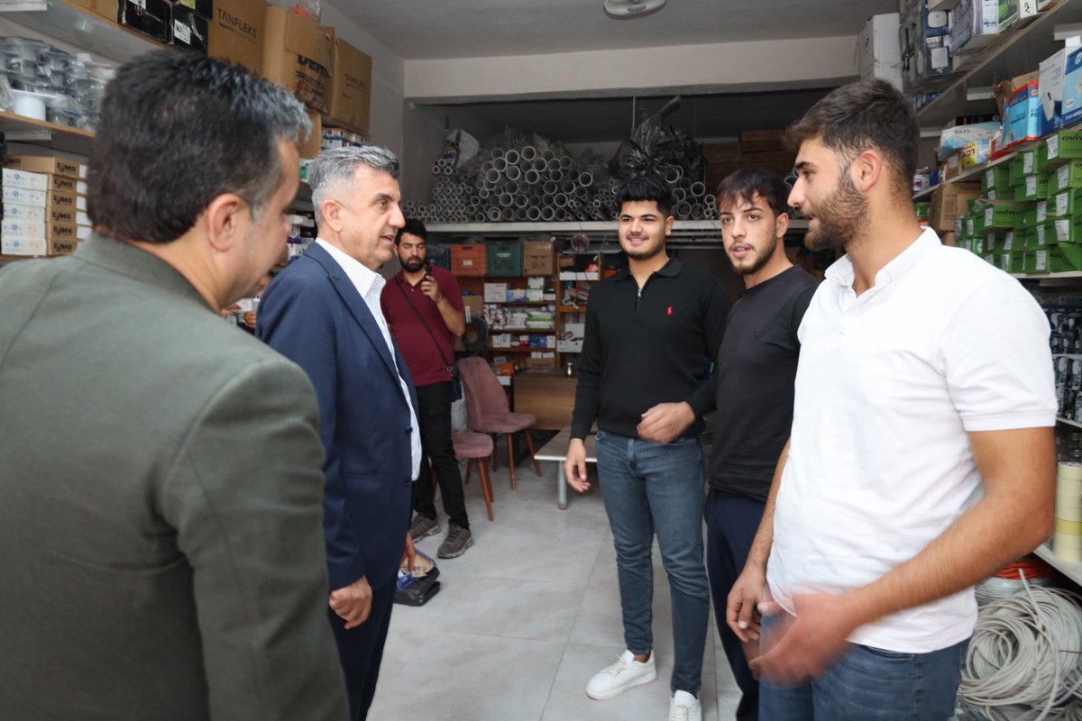 milhamigunbegi's tweet photo. 2⃣ Bozova ilçemizde ziyaret ettiğimiz kıymetli sanayi esnaflarımıza hayırlı işler, bereketli kazançlar diledik, hal-hatır sorduk, gönül sohbetlerine ortak olduk. Cumhurbaşkanımız Sayın Recep Tayyip Erdoğan'ın selamlarını ilettik. Hemşehrilerimizle hasbihal ettik, kucaklaştık.

📍 Bozova İlçemizdeyiz