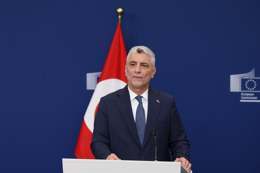 🇹🇷🇪🇺 Türkiye-AB Gümrük Birliği’nin güncellenmesinde ilerleme kaydediliyor Ticaret Bakanı Ömer Bolat, Brüksel’de yaptığı açıklamada, Türkiye ile Avrupa Birliği (AB) arasındaki Gümrük Birliği’nin modernizasyonu kapsamında e-ticaret, kamu alımları, yatırımlar ve tarım ürünleri… pic.twitter.com/TIfNJGoNdL