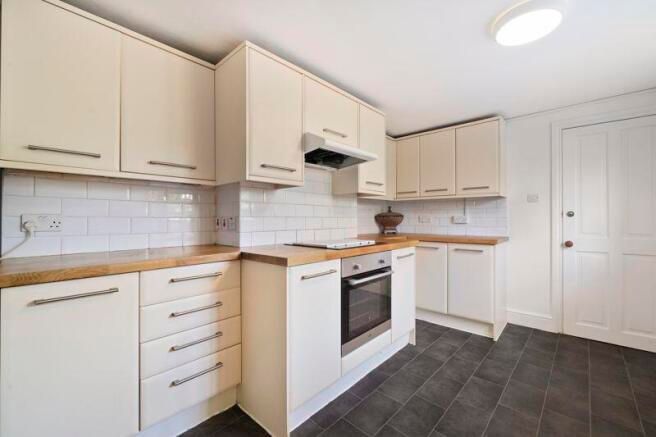 LookProperty's tweet photo. TO LET 🏡

Swaton Road, Bow E3 📍

£4,000 pcm 💷

A charming 4 double bedroom end of terrace Victorian house, furnished, good size lounge, modern kitchen/dinner, two bathroom, private garden, residential permit parking available,Bow Road Station (0.4 mi).

https://t.co/NBwsmh50Yi https://t.co/Ro6iGmUICf