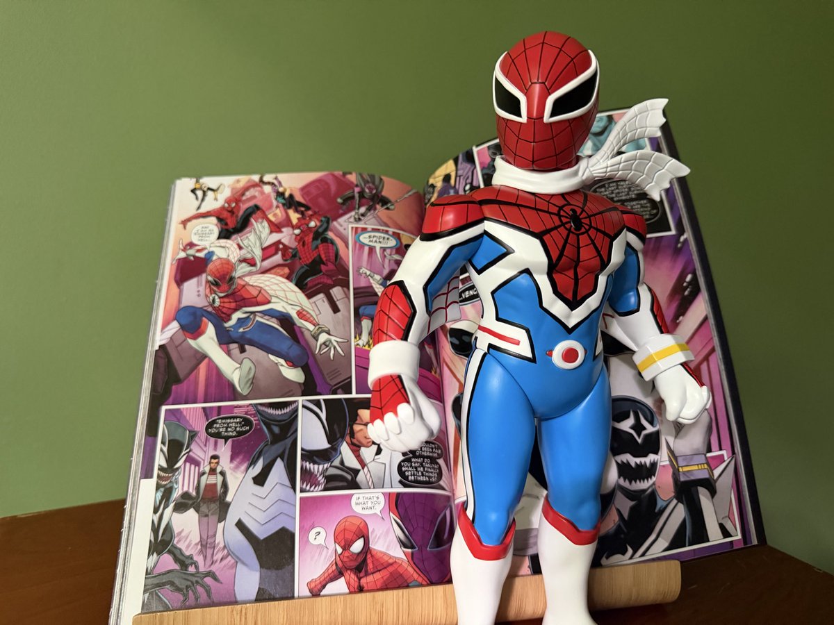 MathewGroom's tweet photo. Being able to contribute ANY little something to the Spider-Man mythos is cool enough… but it hits different when brought to life in vinyl!

@LucianoVecchio’s design for Spider-Man Takuya Yamashrio — from our SPIDER-VERSE VS VENOMVERSE series — is available from @MEDICOM_TOY! https://t.co/W4WxT1NnVK