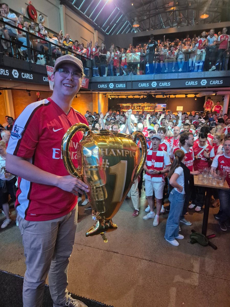 PodArsenal's tweet photo. Dublins mest munnrappe gooner fyller år. 🥳

Vi gratulerer vår eminente scenekunstner og groundhopper, @Sivertpus10, med dagen! ❤️ https://t.co/KGlCsWQIVT