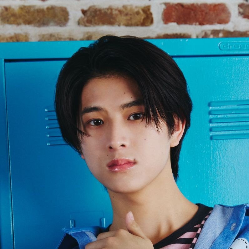 toritori1859's tweet photo. 根拠が乏しい
山中柔太朗178cm
阿久根温世177cm
岩瀬洋志178cm
高橋大翔178cm https://t.co/A8kT1pUE9w