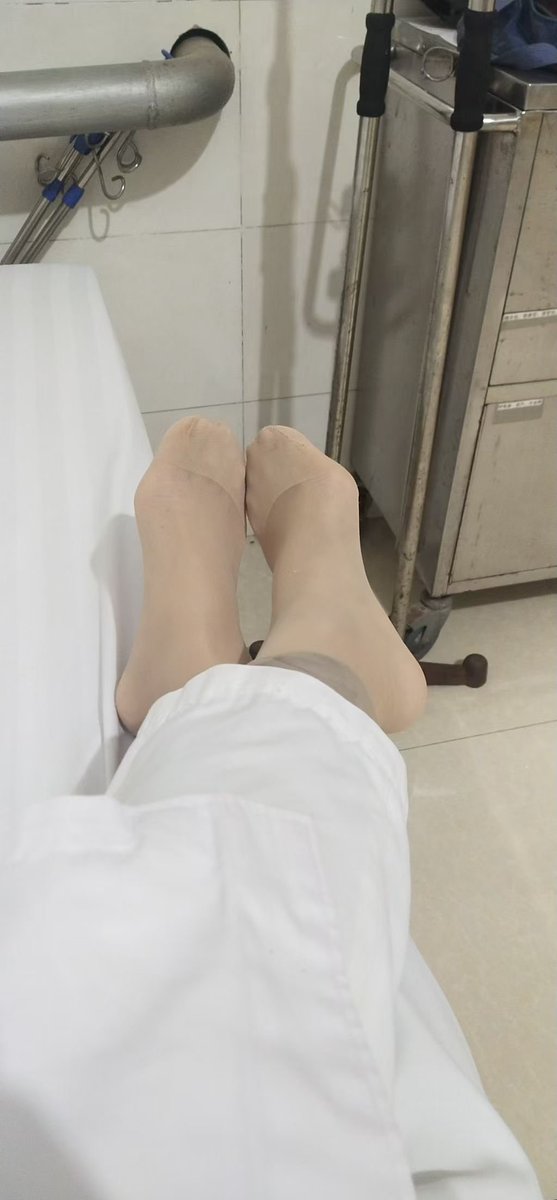 wanfangKIKI's tweet photo. 请你吃脚子 #原味 #护士 https://t.co/equJjzkDoK