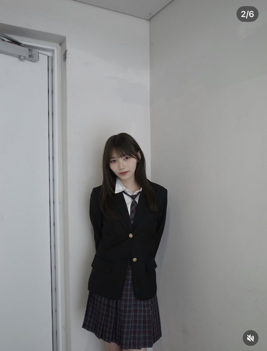mids46_707's tweet photo. おかひなの制服姿は見てはいけないものを見ている気分 https://t.co/TlZXXTz5Z5