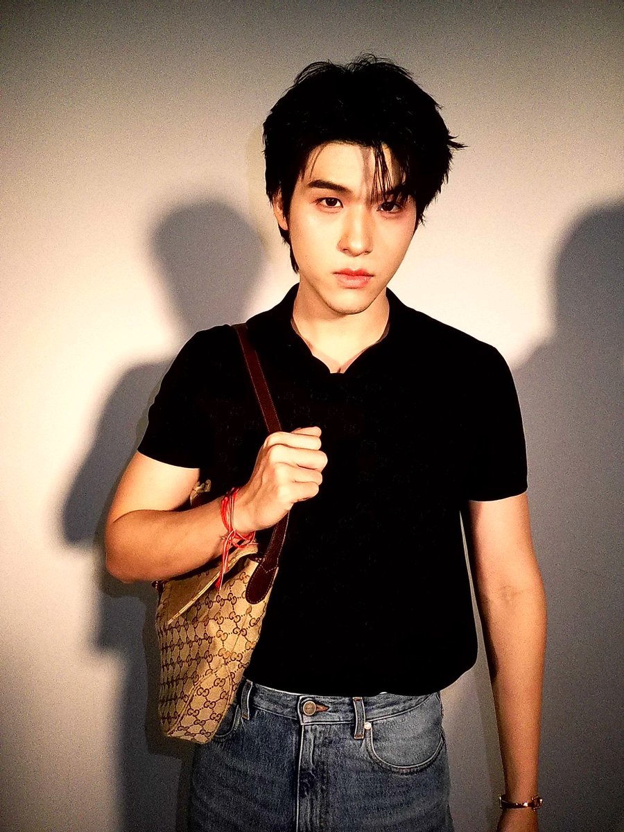 isknnu's tweet photo. อ้ยยย เอาเกมาเฟียมาหน่อยเว้ย https://t.co/d59P6LKCzk