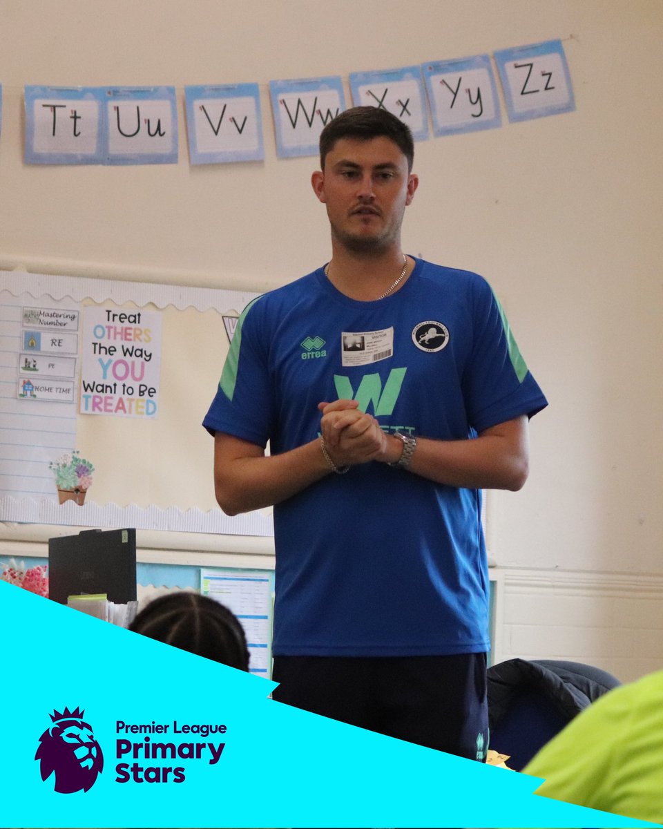 Millwall_MCT's tweet photo. 🫶 Last week #Millwall Community Trust delivered a World Mental Health Day workshop through #PLPrimaryStars. Pupils drew what made them happy and what boosts their self esteem.

#1Club1Community #WiggettGroup | @PLCommunities https://t.co/6Q292KtrRO