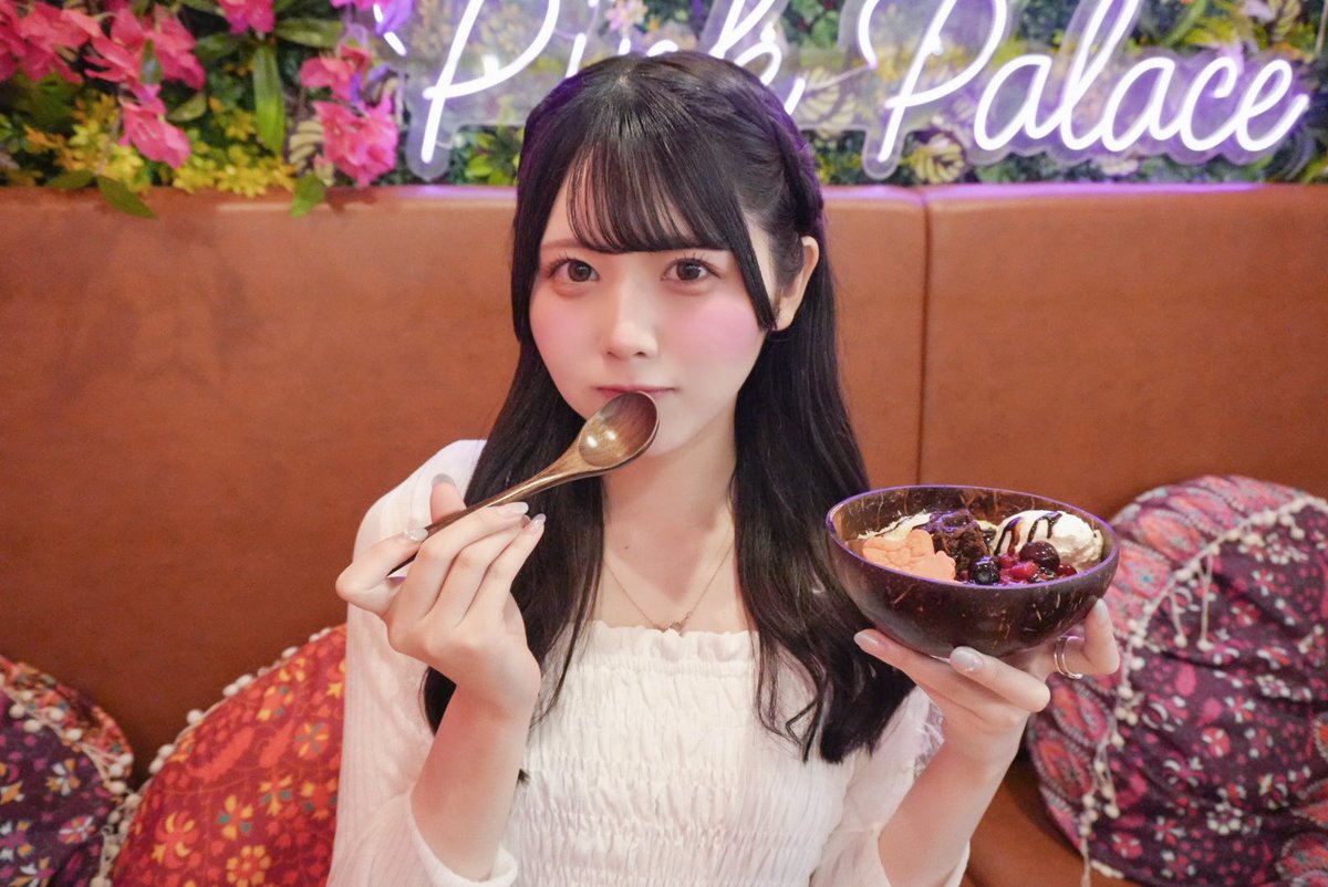 miu______000's tweet photo. そういえば沖縄の時に人生で初めてアサイー食べたの！まだ麻辣湯も食べたことない😖
いつも流行りについていけない！
麻辣湯のおすすめあったら教えて🥹🥹 https://t.co/GeRlfahP1P