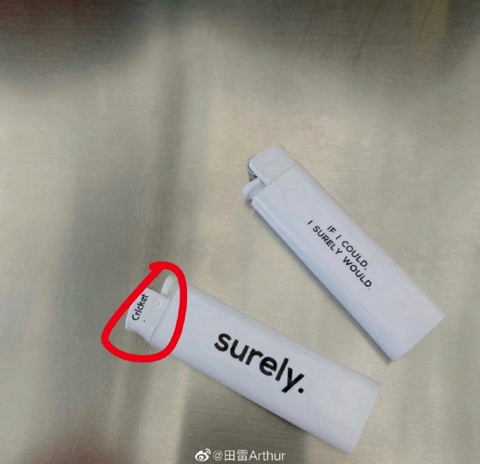 The4visuals's tweet photo. WHAT IF MOMMY JUST GRABBED DAD'S STUFF AND USED IT LIKE IT WAS HIS OWN?! 😭🤭 I'M NOT EVEN SURPRISED ANYMORE!!! https://t.co/MDr2xHkn58