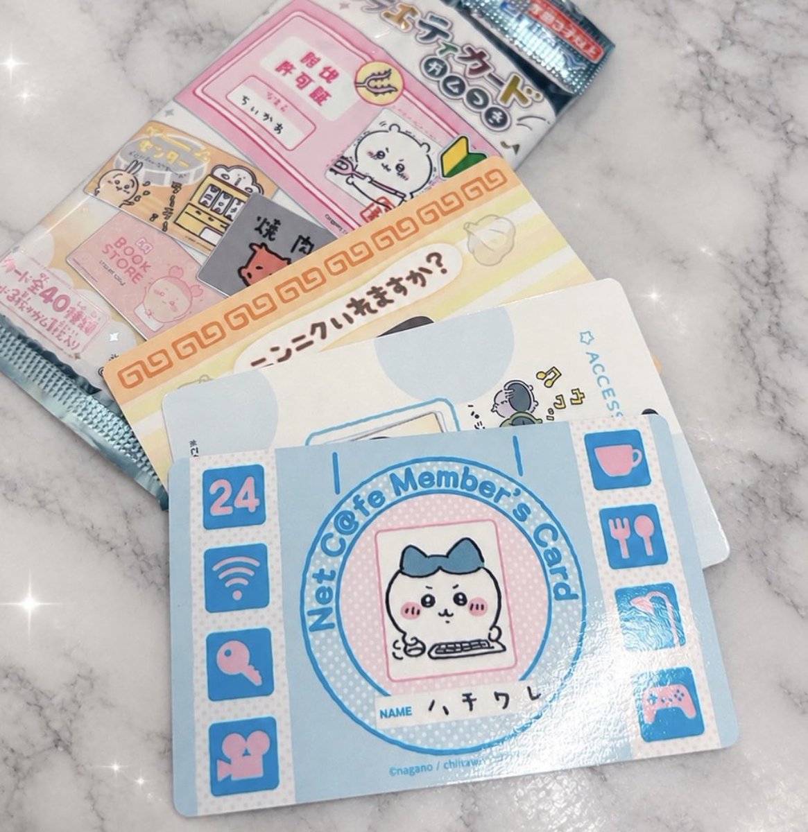 a__ma002's tweet photo. バラエティーカードあったから
１個だけ買ってみたらハチワレきた🃏♡

ぜーんぶ可愛いから全然いいけどハチワレの討伐許可証欲しかったなあ🥹🥹💭ྀི https://t.co/8Ixqz6BXQr