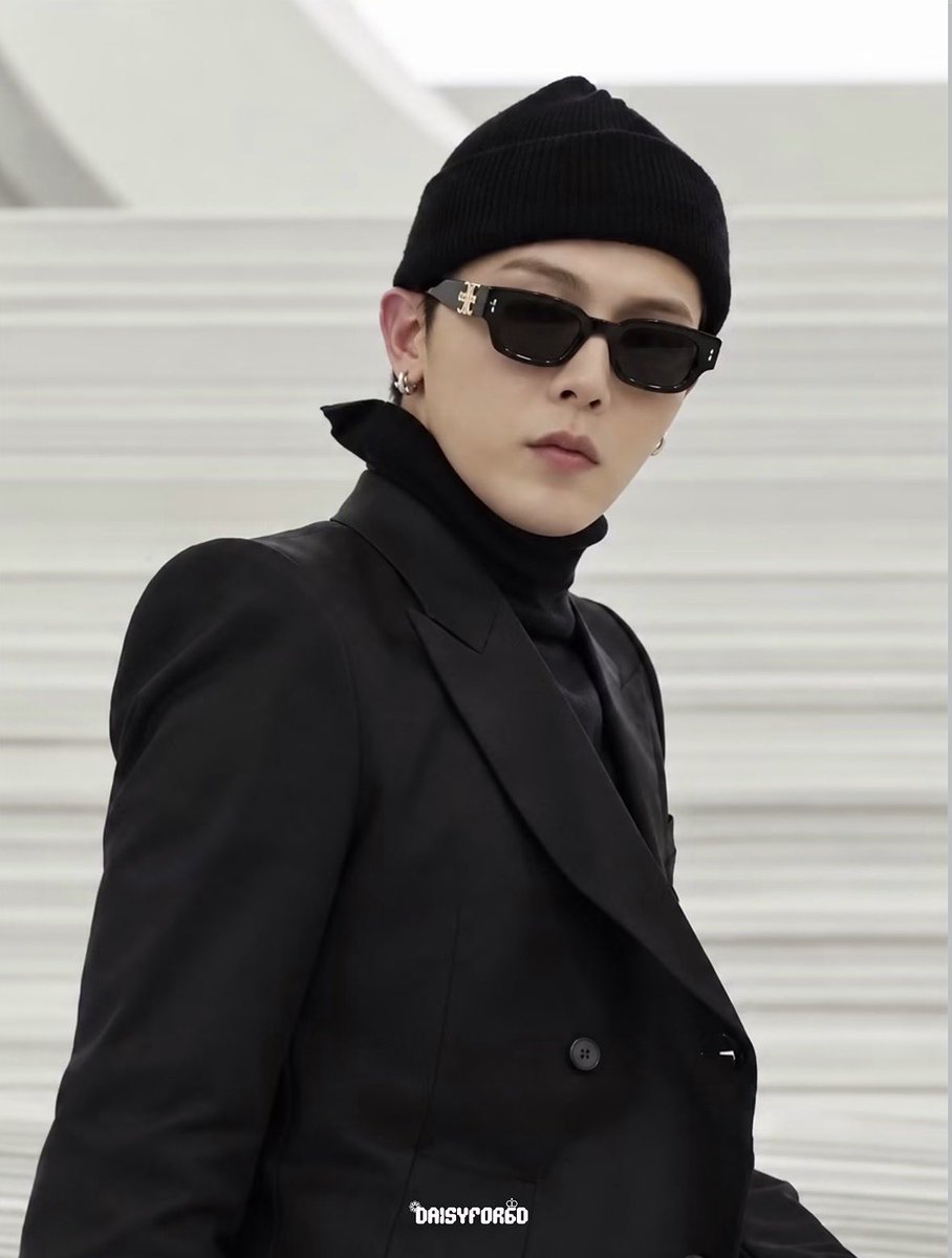 luv4bigbang's tweet photo. 미친존나설레 https://t.co/oBwdeWjkQa
