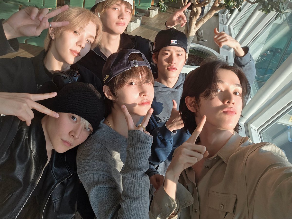 hana7105763's tweet photo. RIIZEを応援しよう🧡

I vote for #RIIZE on #2026MAMAVOTE https://t.co/KpXiQ1CEf4