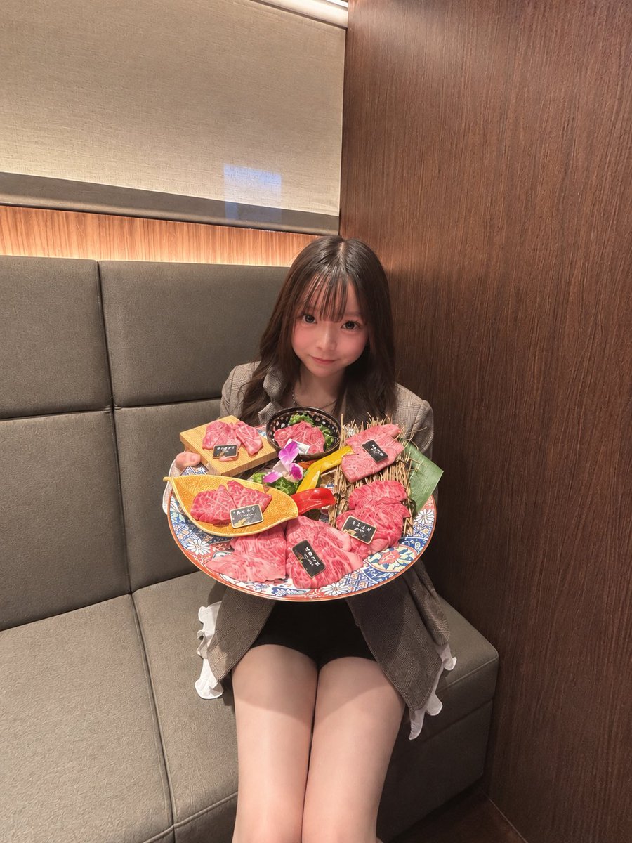 kriria____a's tweet photo. 焼肉食べに行った(🫵🏻 ᴖ ̫ ᴖ)💕🎵
テスト期間のため更新遅くなります💦💦
なるべく早く更新できるように努力するね💕︎💕︎ https://t.co/Gpl6A6sUmr