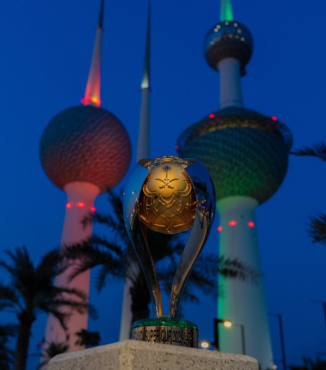 Rafe300011's tweet photo. #السوبر_السعودي_في_الكويت

افخم نسخة في الارض الحبيبه والغاليه .

الكل فايز لانها تحمل اسم (وطن النهار).

واتمنى تكون نصراويه 💛 https://t.co/Nmv9BjXmHs