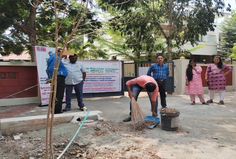 NHDC_R0_CBE's tweet photo. On the occasion of the Swachhata 6.0 Campaign, NHDC Regional Office, Coimbatore, carried out cleanliness activities at Rudhrappa Nagar Park, promoting cleanliness, hygiene, and environmental awareness.

#Swachhata6.0 #SwachhataHiSeva #CleanIndia #NHDC https://t.co/C8IibIOTPP