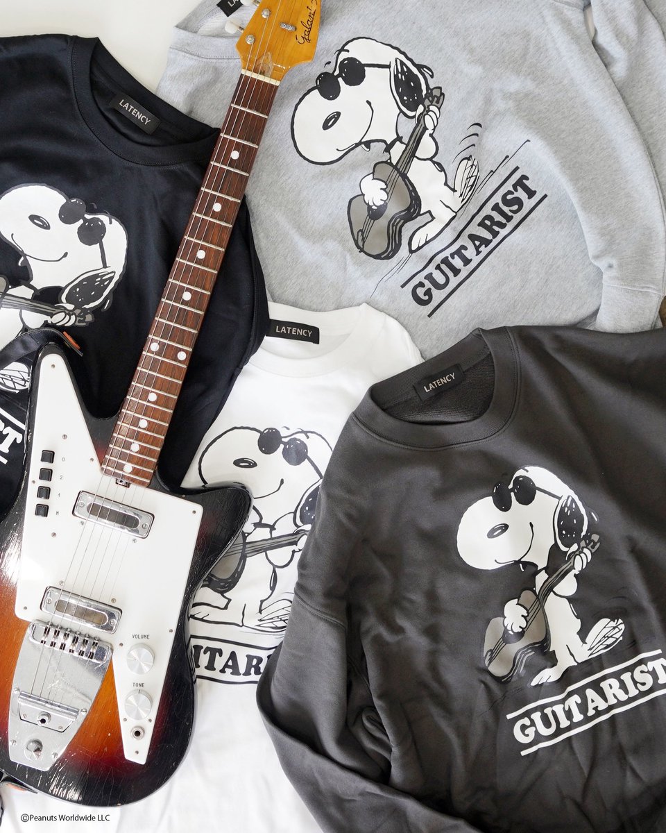 latencytm's tweet photo. 【Peaunts×LATENCY】
オンライン10/18（日）20:00~発売
店舗先行10/17（土）12:00~発売

世界中で愛されているSNOOPYとLATENCYの初コラボレーションが実現

VINTAGEスヌーピーのイラストをLATENCYらしくモノトーンで表現し、フロントに

”GUITARIST" https://t.co/5byDyB1UYC