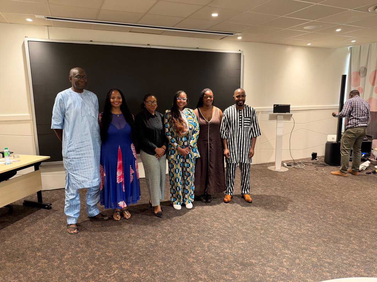LHR_SA's tweet photo. 📢 On 9 Oct, LHR  joined civil society organisations, human rights defenders and advocates at the NGO Forum of the African Commission on Human and Peoples’ Rights in Dakar, Senegal, for a discussion on advancing the right to a nationality and ending statelessness across Africa. https://t.co/fSUo6fnbHe