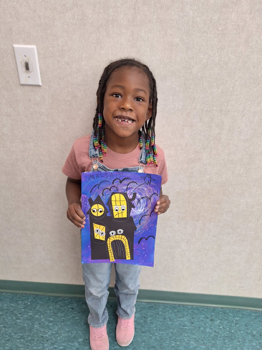 LibraryDecatur's tweet photo. Preschoolers enjoyed the "Spooky Mansion Watercolor Resist" art class with Ms. Connie last week!  To register for November or December classes visit https://t.co/shjkOD3EGf
Many thanks to the Friends of the DPL for sponsoring these events and others! https://t.co/yFvXPrNh4T