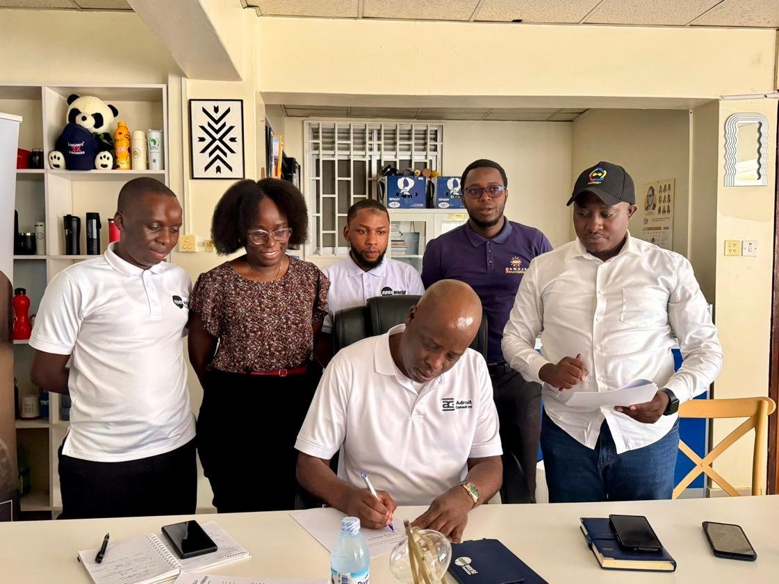 BruceMusimenta's tweet photo. 🤝 A MIGHTY STEP TOWARDS GREATER IMPACT!

Today, Pamoja Peace and Love Foundation @PamojaU2024 that i lead  and Open World Foundation @OpenWorldF  officially signed a Memorandum of Understanding (MoU), marking the beginning of a strategic partnership to transform the lives of young people and communities.

I lead a team from Pamoja Foudation , while Open World Foundation was led by its Director, Mr. Moses Asasira. The signing was witnessed by representatives from both organisations.

Our partnership will focus on education, livelihoods, health, and environmental protection to create sustainable opportunities and lasting change.

Together, we are turning opportunity into impact! 🤝. 

#PamojaPeaceAndLoveFoundation
#OpenWorldFoundation
#PartnershipForImpact @Kkids_Foundatn @mkainerugaba
#YouthEmpowerment @LindaEvelyn_N @MaamaKampala21 @CarolPrim3