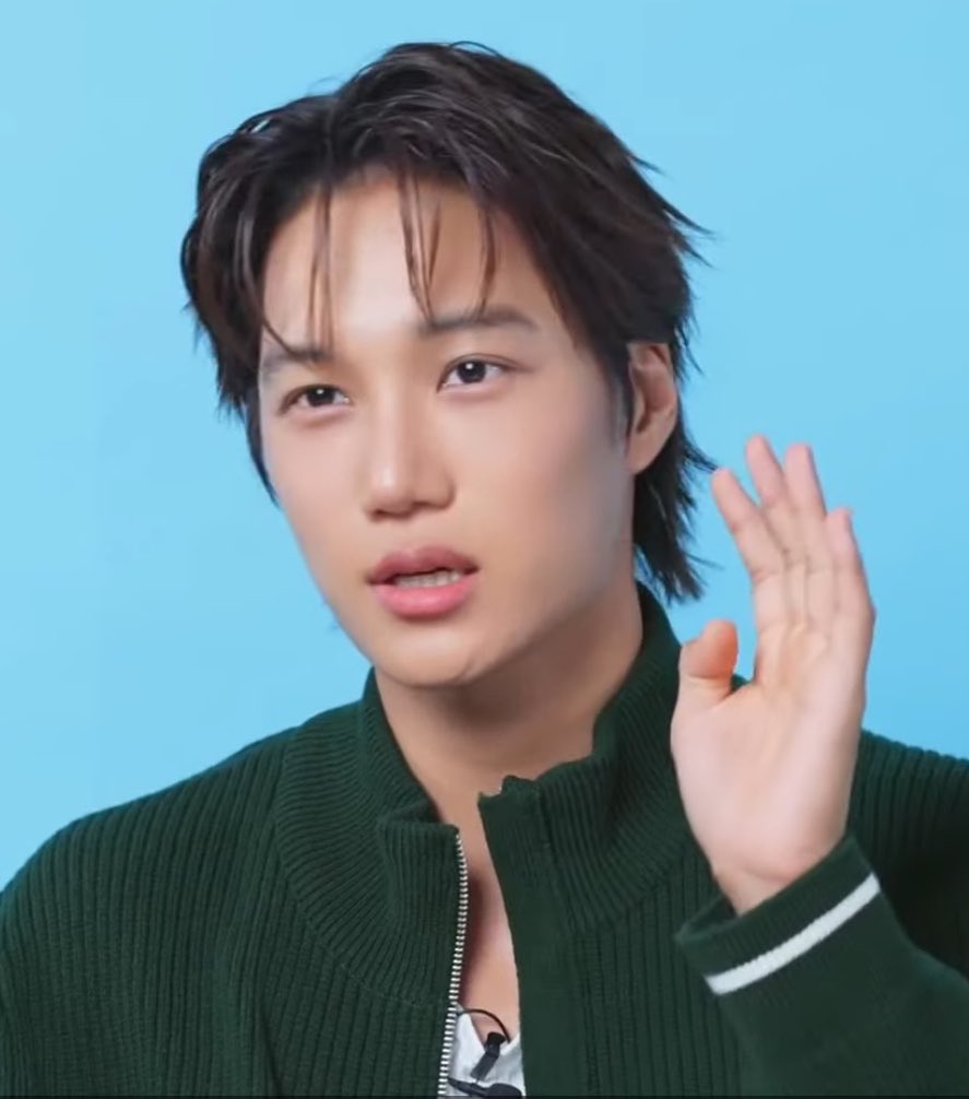 nothingonini's tweet photo. I LOVE THIS HAIRSTYLE OH MY GOD https://t.co/Q1E7OQhA33