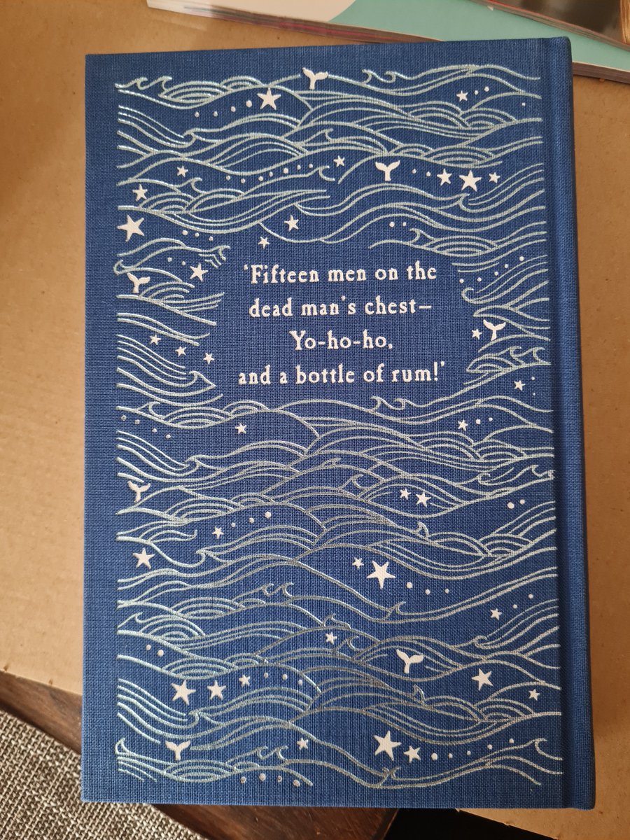 Sowor0s's tweet photo. I bought myself this book as an early birthday gift to myself. 

I've looked for this book with this cover in god knows how many stores and never found it. So I ordered it online.

And I love it. https://t.co/L9MWFFqSOy