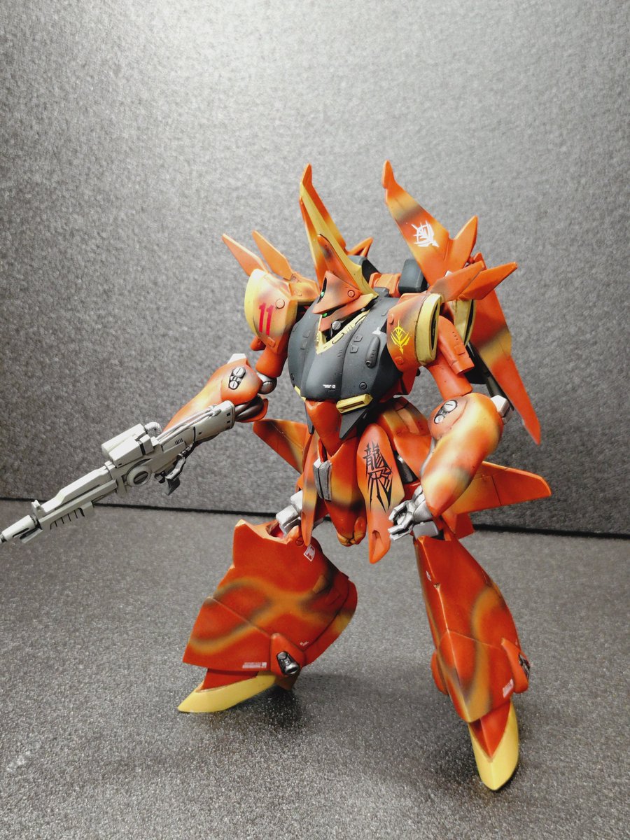 gaebolg2fly's tweet photo. HGUCバウ、完成です〜
制作の端緒は、まずバウ・ナッターの飛行機に見えないカタチが不満でこれをアレンジしようと思ったところでした
これに近藤版MSっぽいテイストを加えたり、曲線主体のデザインにして直線主体の連邦MSとの差別化を図ってみました。
以下、分離形態です↓ https://t.co/12jfNx2KW5