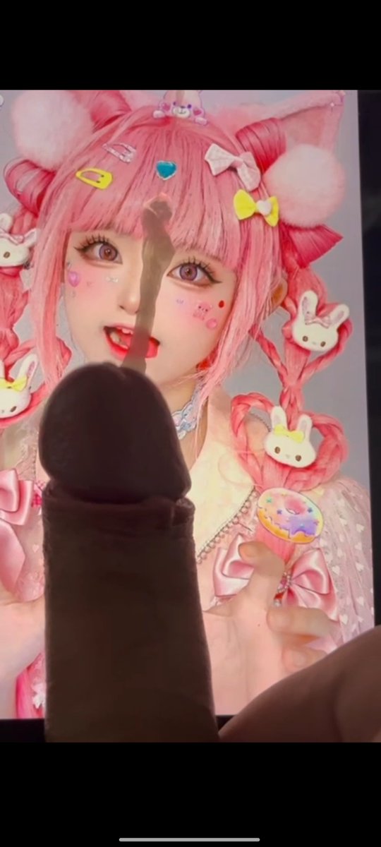 RBQxiaorouBZ's tweet photo. @seeu_cosplay 这是你自己榨的，别害羞 https://t.co/WIH1DlSTZi