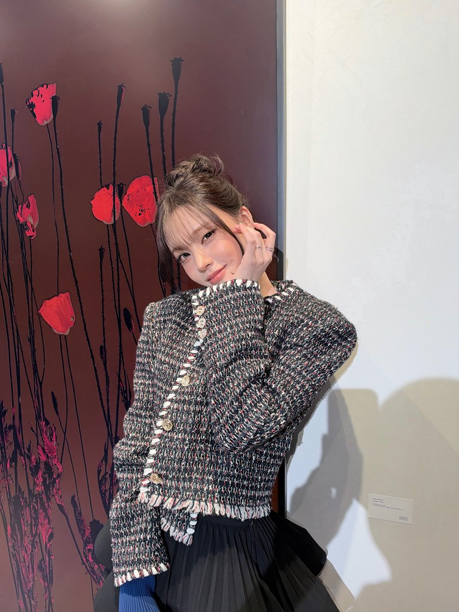 iveuniverse's tweet photo. [SNS] 261014 — #LIZ (liz.yeyo) Instagram update. 

"Autumn is coming•••💙🖤 #YCH #와이씨에이치 #YCHHANNAM @/ych_official"

(1/3)

#IVE #아이브 https://t.co/H11jcDSOvc