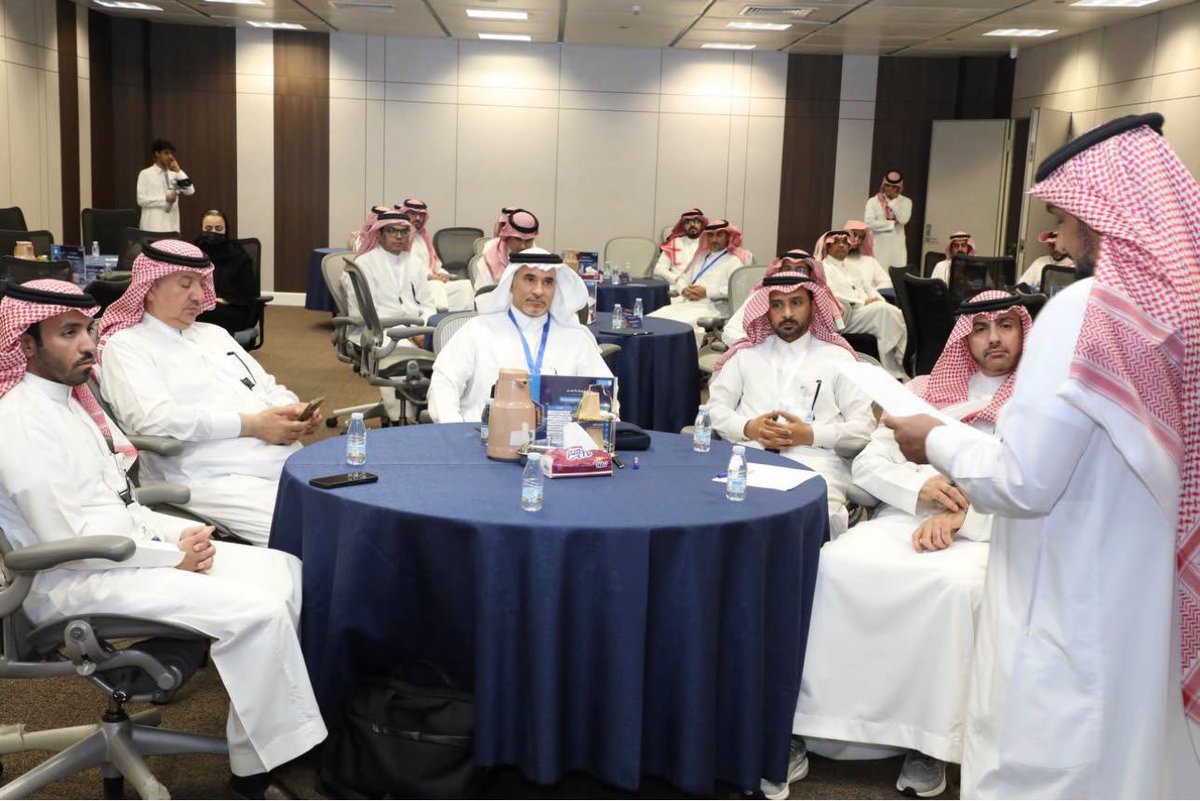 PYdeanship's tweet photo. تواصل عمادة #السنة_الأولى_المشتركة بجامعة الملك سعود لليوم الثالث أعمال ورش تطوير فلسفة السنة الأولى الجامعية، بمشاركة قيادات ومنسوبي الكليات الإنسانية، في إطار تعزيز التكامل الأكاديمي، وتبادل الرؤى والتجارب التطويرية؛ بما يسهم في بناء تجربة جامعية متميزة والارتقاء بمخرجاتها التعليمية.

#جامعة_الملك_سعود