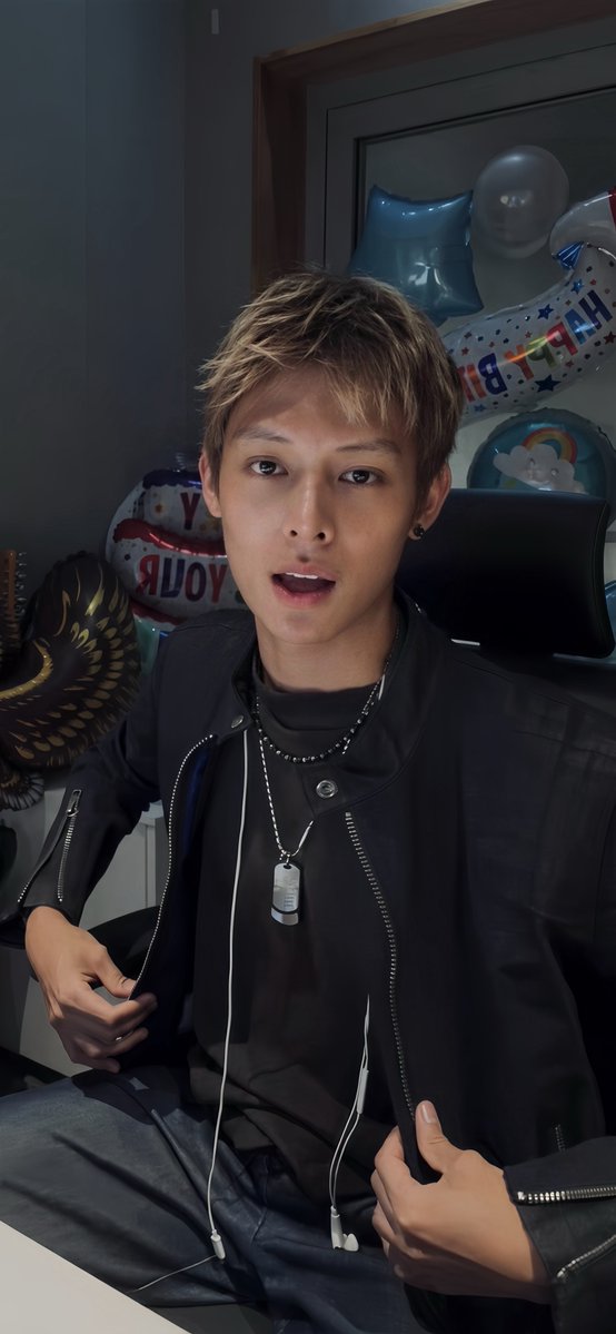spideyufan's tweet photo. birthday boy https://t.co/VJROs5PT3k