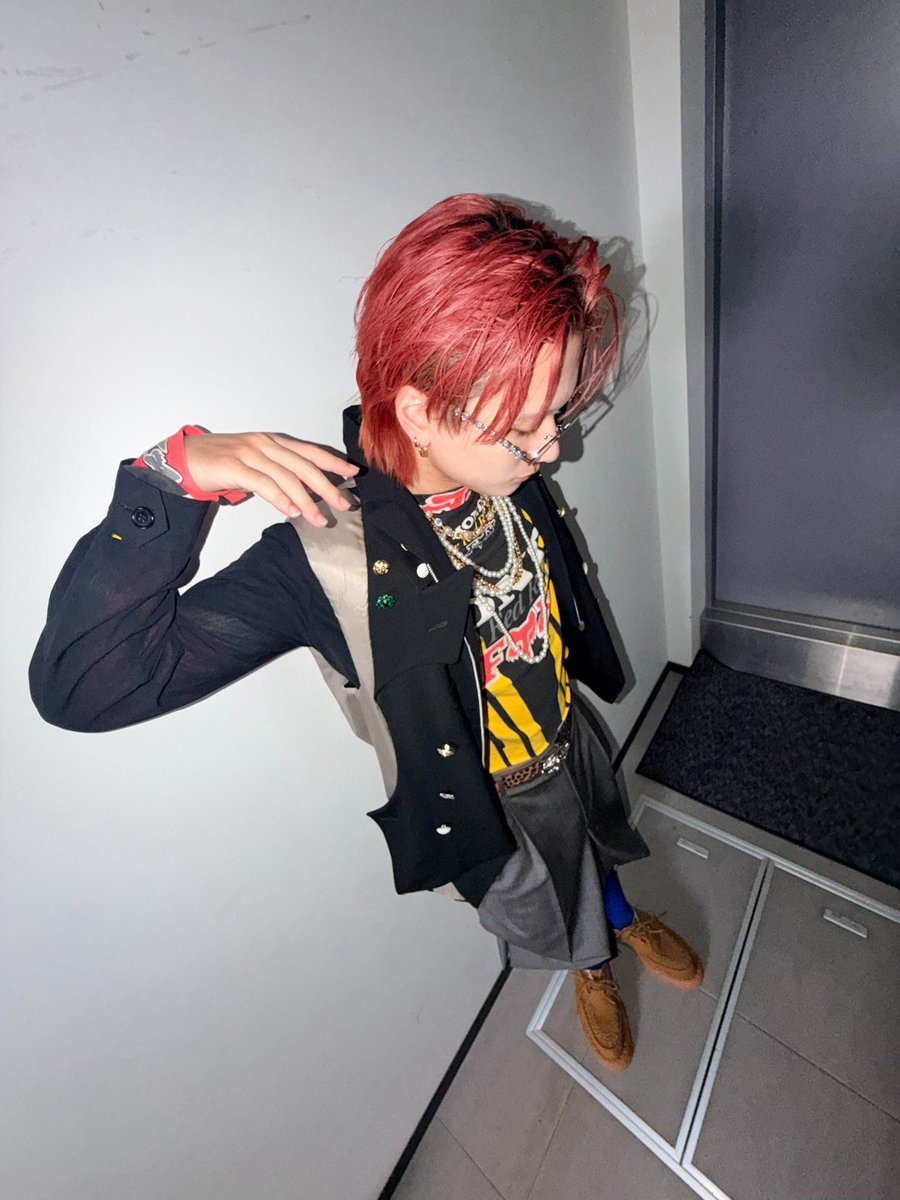 LIL_LEAGUE_'s tweet photo. 【#岡尾真虎🐯】

『LIL LEAGUE's place "ATELIER" 2026』
LIL LEAGUE OFFICIAL FANCLUB 
チケット追加販売が開始となりました！

キービジュアルとグッズも解禁され、
少しずつ''ATELIER''がどんなものなのかが見えてきたんじゃないですか？

ぜひお越しください。
そして楽しみにしていてください。

⬇️URL⬇️
https://t.co/jDdaQvlnDg

#LILLEAGUE
#LIL_ATELIER