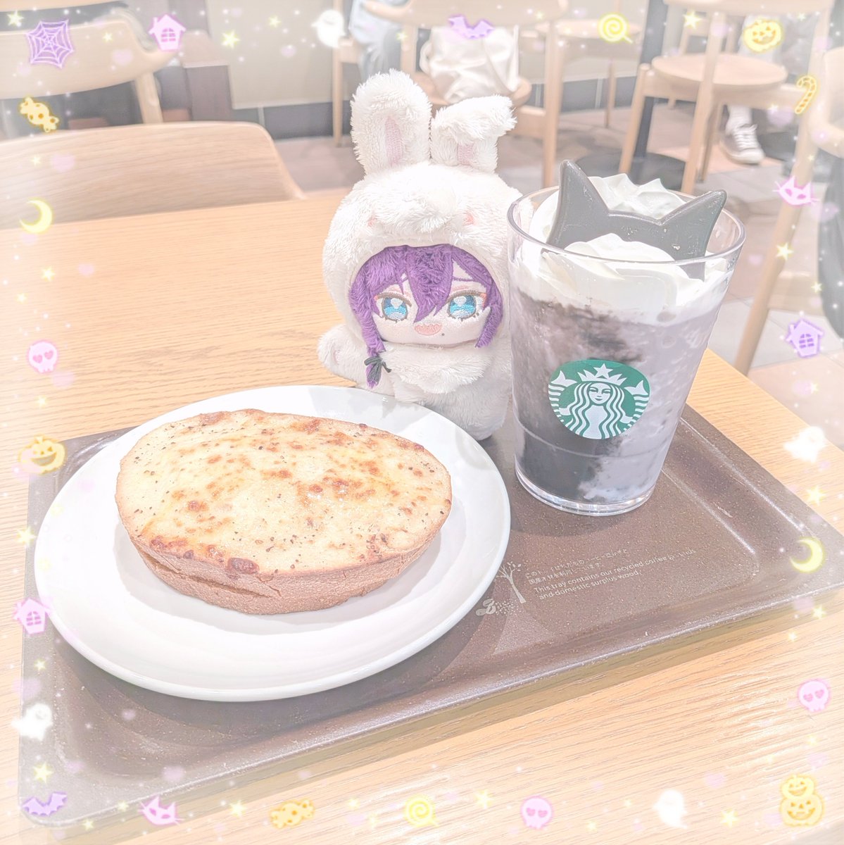m_m_cos's tweet photo. 🐇myiくんはじめてのおそと💜
 新作美味しかったね🫐🐈‍⬛ https://t.co/D28wil7133