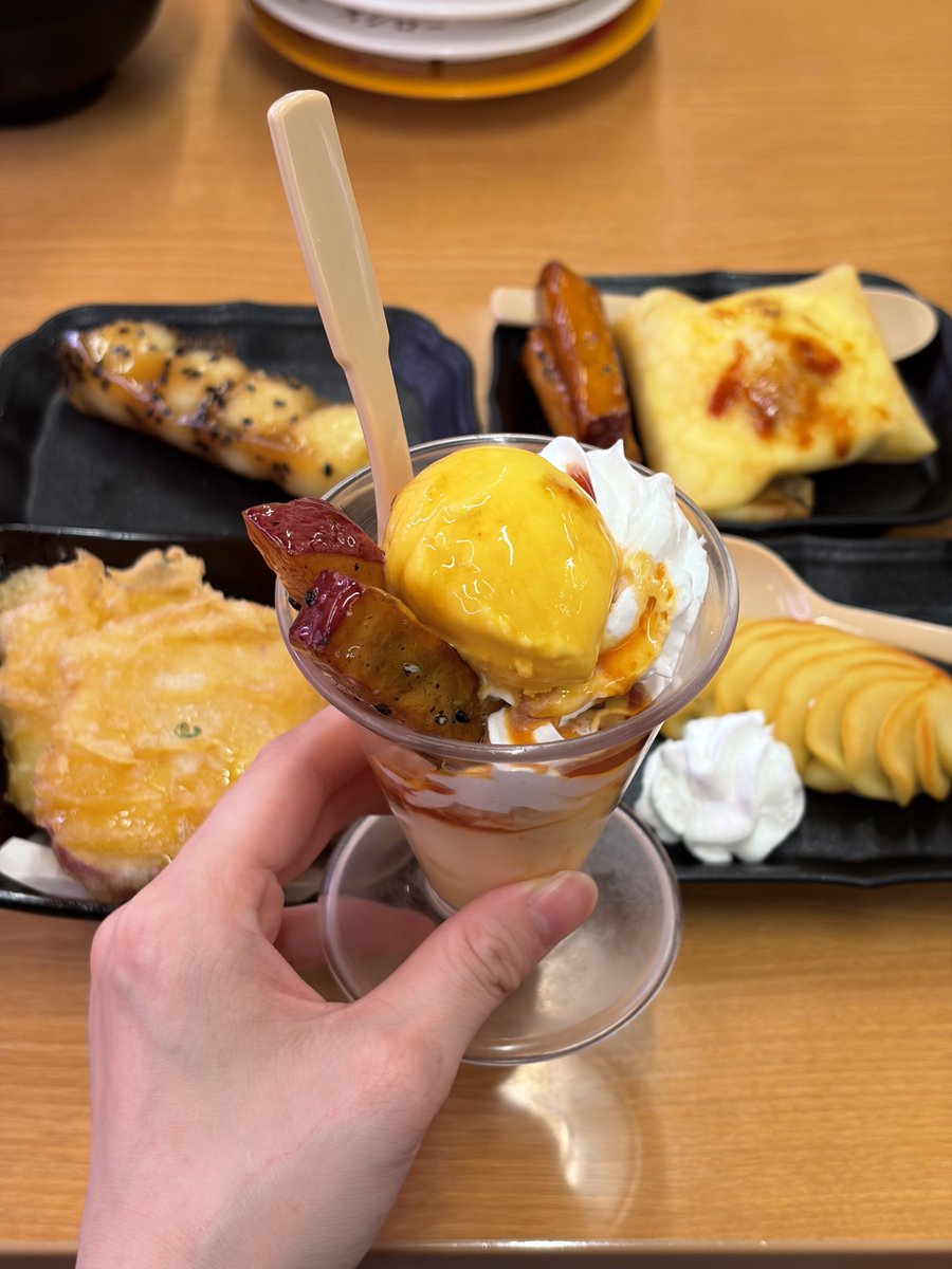 nemune_99's tweet photo. スシローのおいもフェス🍠 https://t.co/P8IS2giCxP
