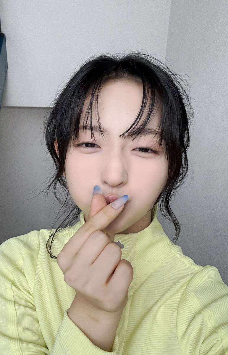 A2OLITE_PICS's tweet photo. 261014 #VORA Blooming Talk update!

#A2O #A2OLITE @A2O_LITE https://t.co/0003t4iuzM