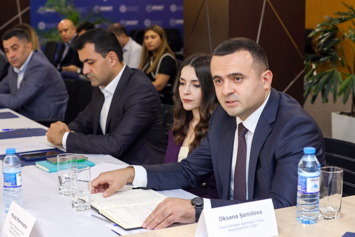 sxasosialgovaz's tweet photo. 📌 Əmək və Əhalinin Sosial Müdafiəsi Nazirliyinin tabeliyində Sosial Xidmətlər Agentliyinin təşkilatçılığı ilə bank sektorunun nümayəndələri üçün hədəf qrup müzakirəsi keçirilib.
🔗 https://t.co/rca35AT8n5
#ƏƏSMN #SXA #SosialXidmət #SosialDəstək https://t.co/uQFy0il3FJ