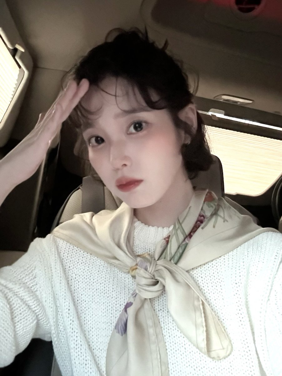 iuedelweiss's tweet photo. 베리즈에 징니가 올려준 사진!

#아이유 #IU https://t.co/JGcxDlFiU8