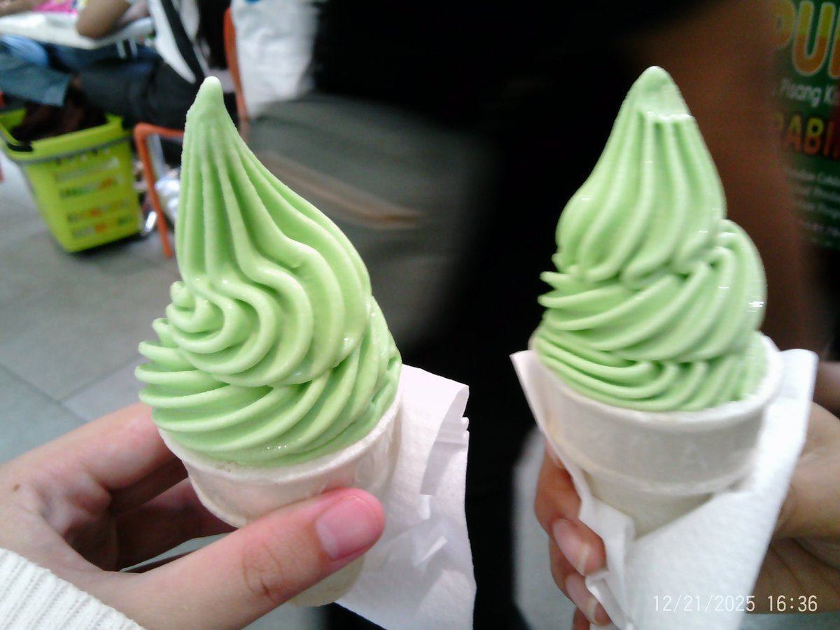 pudingreen's tweet photo. 🍀Ice cream in the dry season? GREAT IDEA!! https://t.co/mJMqcZpLUO