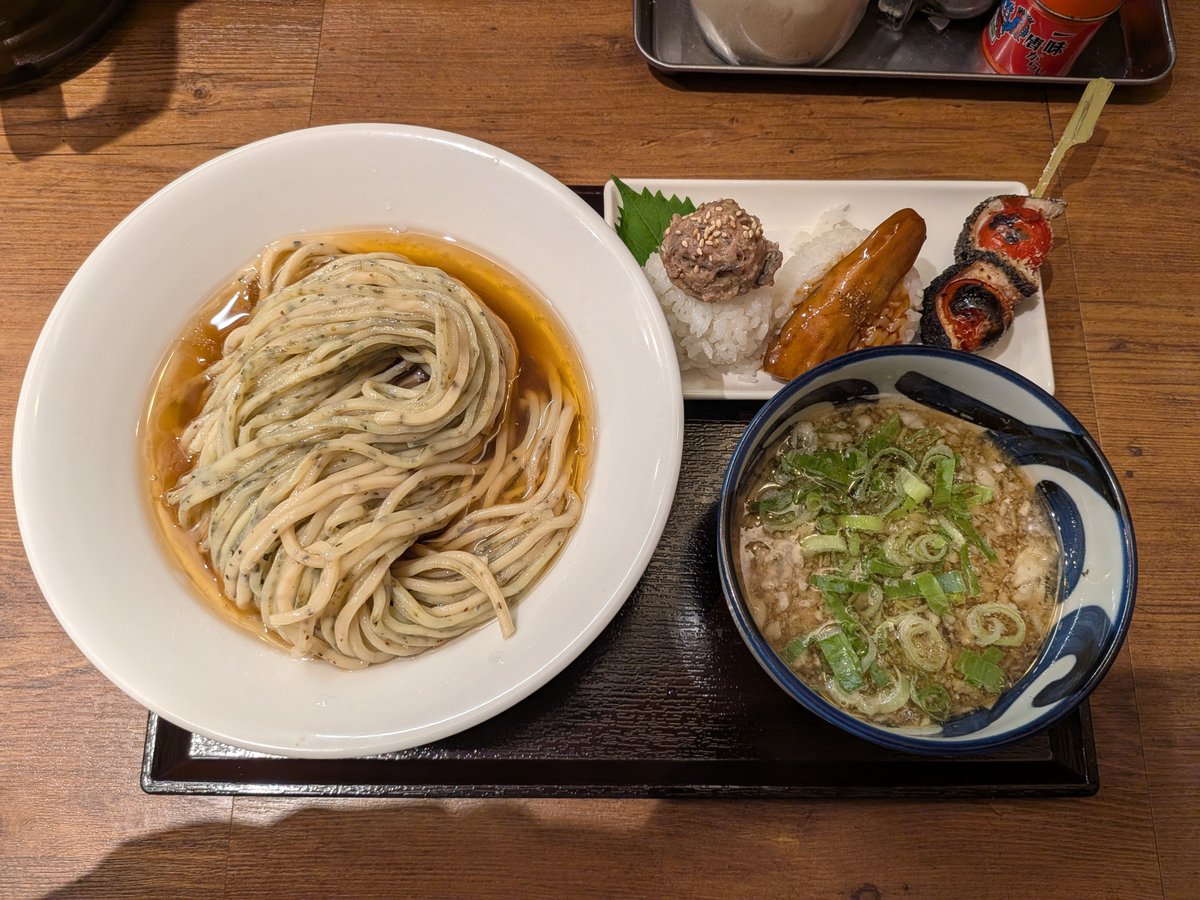 UNAGI_g's tweet photo. 麺屋58
秋の味覚　さんま御膳ver
トマト水つけ麺

トマト水に浸った麺が美味い
さんまの身が入ったつけ汁が美味い
付け合せの、なめろうご飯、さんま蒲焼ご飯、ミニトマトのさんま巻？も美味い
とりあえず全てが美味い
　
これぞ、エンターテイン麺ト

#ラーメン
#つけ麺
#宮城ラーメン
#麺屋58 https://t.co/ruy2UyzAHc