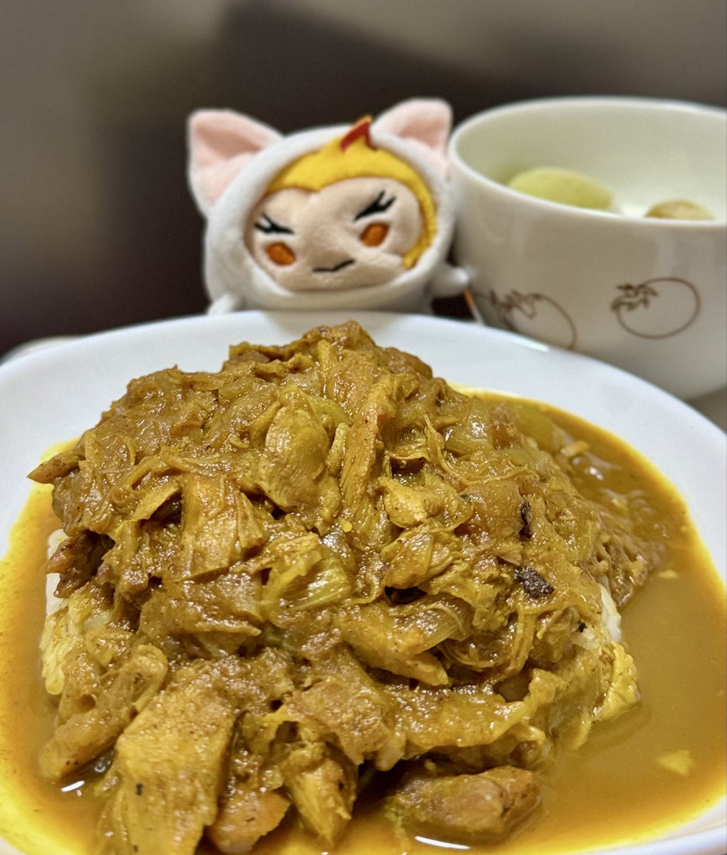 rencon972496302's tweet photo. 昨日の煮込みの最終形態は🍛‼️
飲めちゃうくらいｸﾀｸﾀの具材をｴｲｴｲｯとほぐしてｶﾚｰ粉入れて完成✨
う、旨すぎる……こんなに簡単なのに🥹
ぜっっったい、また作る✨
ｶﾚｰ粉はｲﾝﾃﾞｨｱﾝの絵のﾊﾟｹのやつ推奨されてたから真似しました☺️ https://t.co/scJlfcM7IV