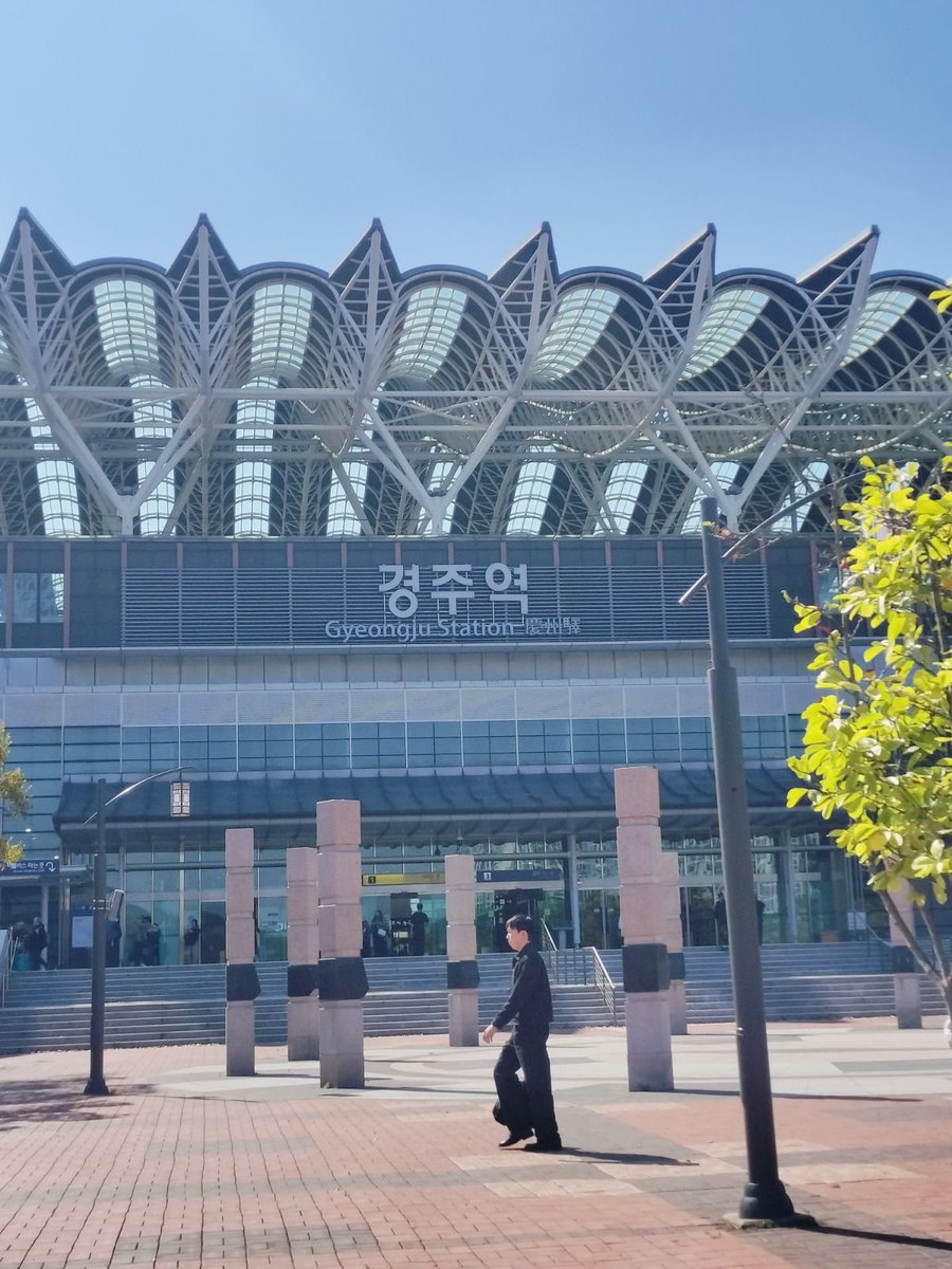 mbrbik's tweet photo. 娘　韓国便り🇰🇷

新羅王朝の首都 慶州へ https://t.co/PmR2yIYy9r