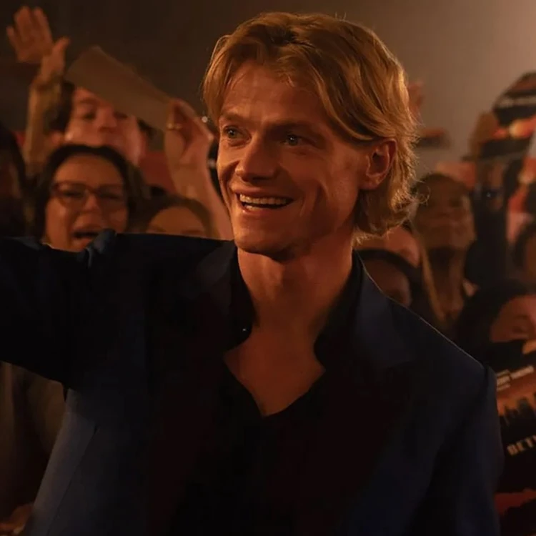 UniversoDCnauta's tweet photo. ✨Tom Rhys Harries disse que David Corenswet enviou uma mensagem antes das filmagens de Cara-de-Barro:

“[...] Corenswet na verdade me enviou uma mensagem [...] o que é muito típico de Superman nele. E eu não respondi, o que é muito Cara-de-Barro da minha parte.” 😂 https://t.co/Ltl7ij5YdS