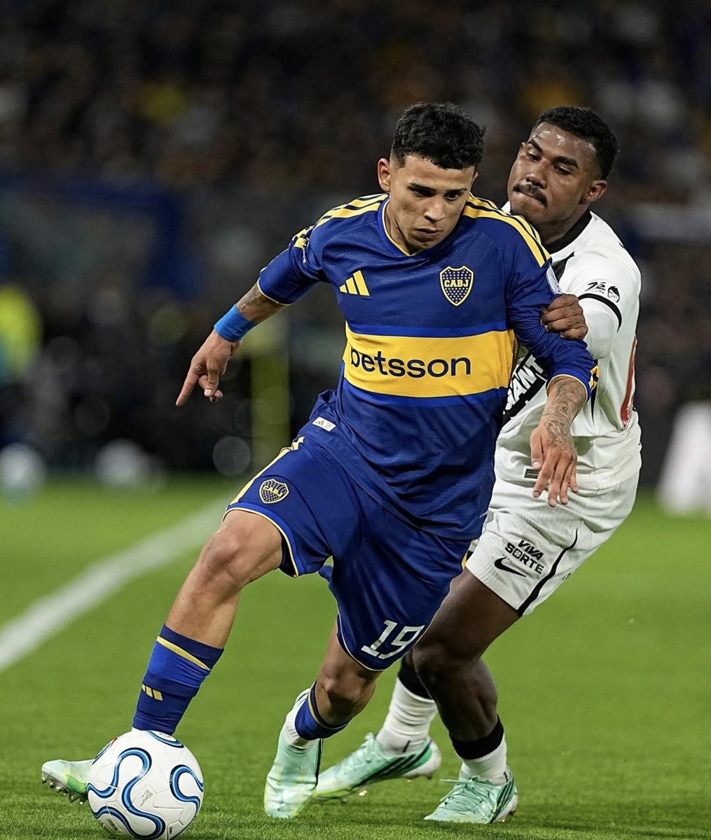 vagoxeneize12's tweet photo. Soñé toda la noche con Flores.
Imposible caerle al único de Boca que se saca un tipo de encima. Tiene 19 años y es de las inferiores.

Si quieren putear, váyanse a Nuñez. https://t.co/XcYRs2pkPW