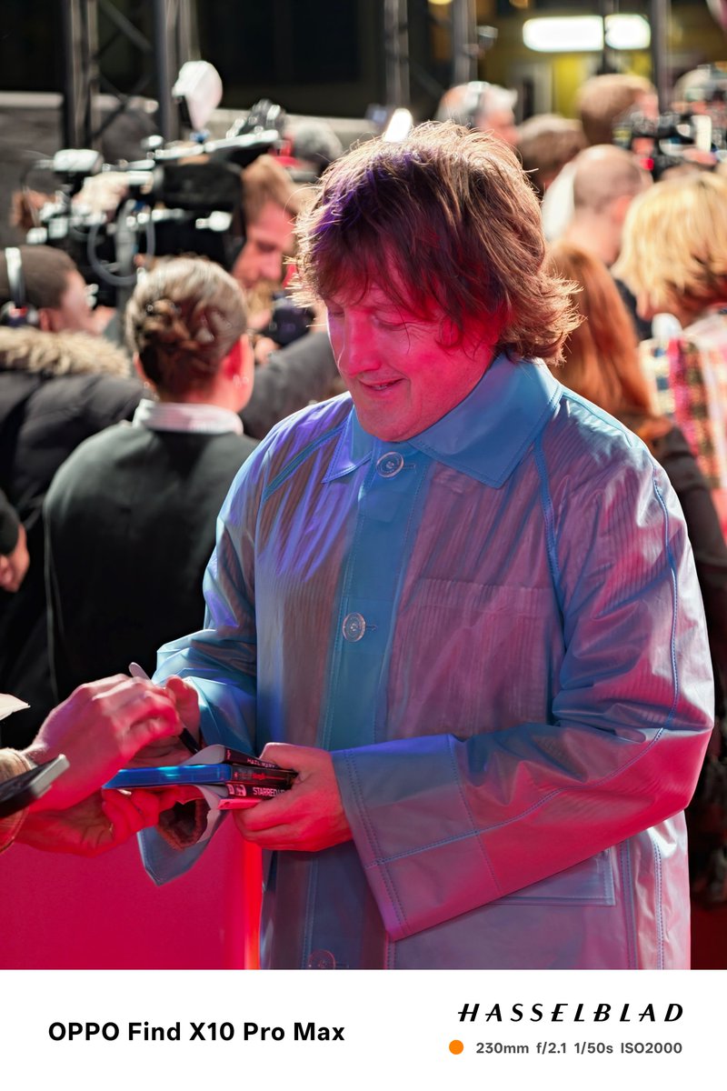 OPPOMobileUK's tweet photo. Cinematic moments. Timeless elegance. Real stories. 🎬✨
Relive the BFI London Film Festival red carpet through the OPPO Find X10 Pro Max and its Triple 200MP Camera System. 📸
More cinematic moments to come.
#OPPOXLFF #OPPOFindX10Series #ShotOnOPPO https://t.co/Aqg57oHkov
