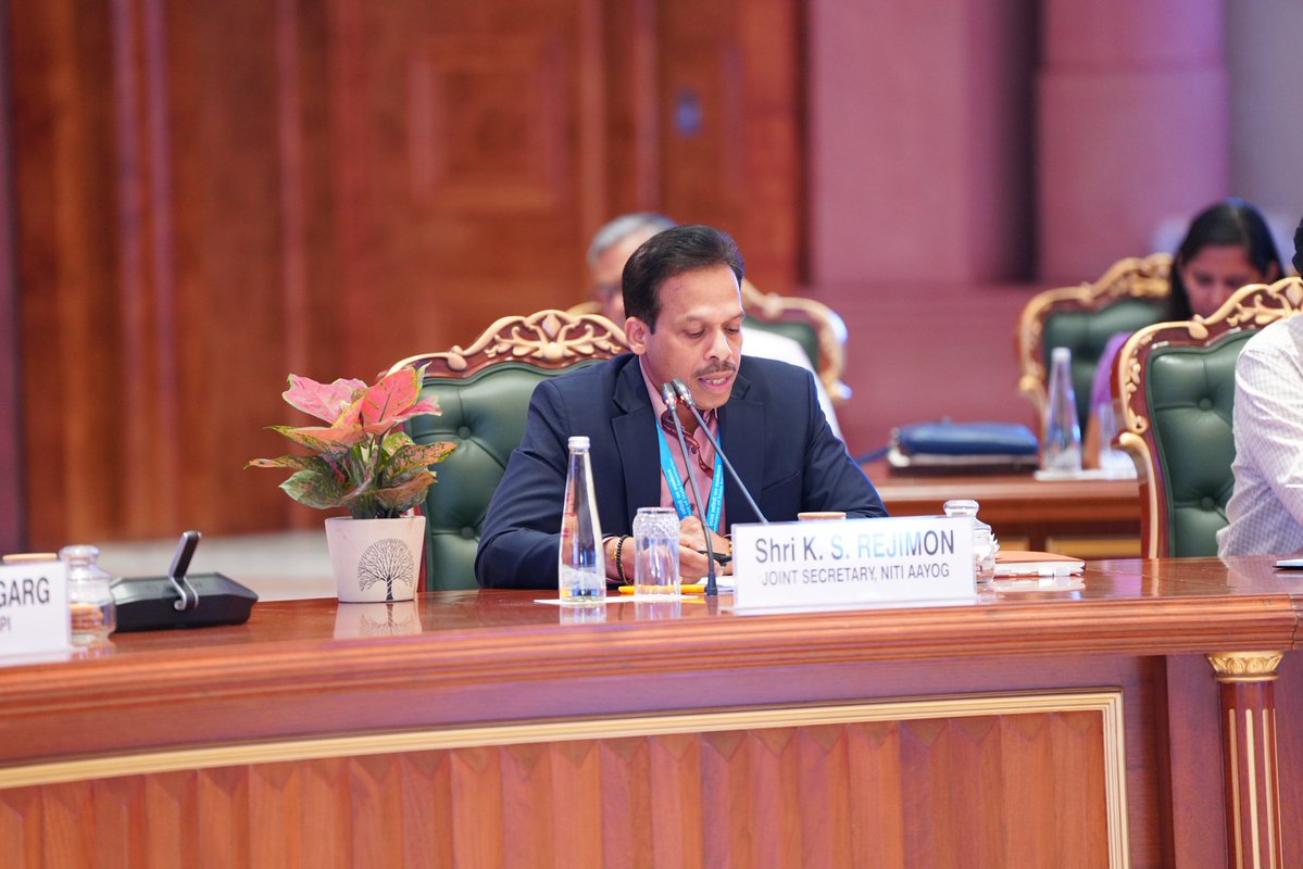 GoIStats's tweet photo. The valedictory session in Conference of State Planning, Finance and IT Secretaries held on 13 October 2026 at Bharat Mandapam, New Delhi focused on Strengthening of State Statistical Systems.

Chaired by Shri Anurag Jain, Chief Executive Officer, NITI Aayog, the session focused on strengthening of state statistical systems, supporting state-level statistical capacity and promoting data-driven, evidence-based policymaking.

#MoSPI #OfficialStatistics #StateStatisticalSystems #DataPolicy #EvidenceBasedPolicymaking #NITIAayog #DataDrivenGovernance #GovernmentOfIndia

@Rao_InderjitS @_saurabhgarg @mygovindia @NITIAayog