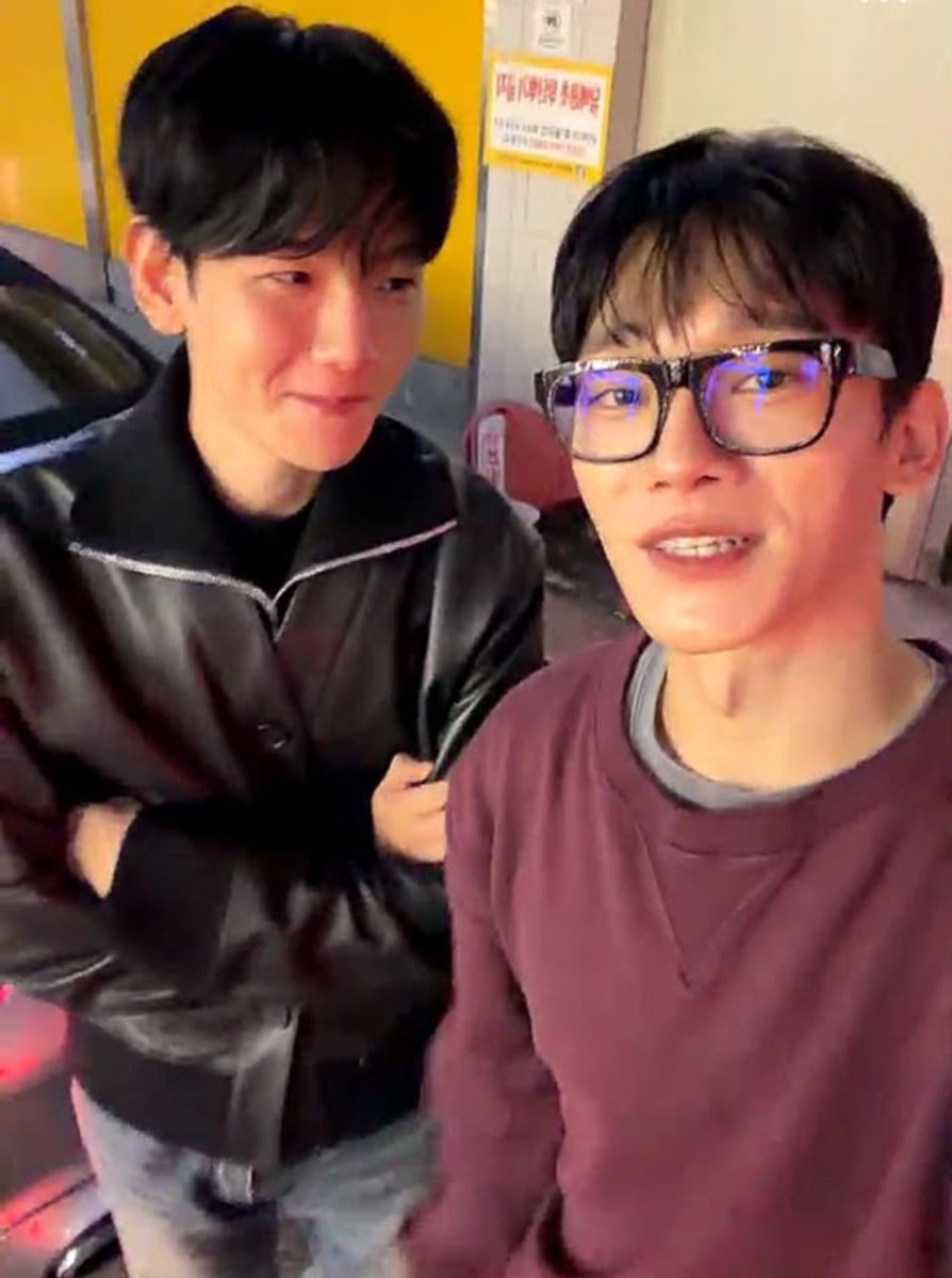 chensnoona's tweet photo. I m gonna cry https://t.co/yZqzsX6LI1