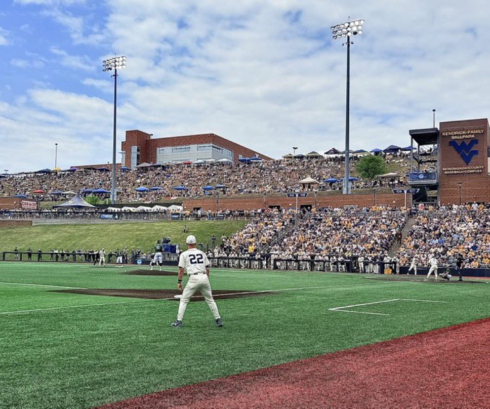stevesabins's tweet photo. The 2026 @WVUBaseball 🏔️ @USABaseCoach 🇺🇸 Coach Clinic will be held at Ken Kendrick Family Ballpark and inside the @WVUbiomechanics Center.

Register here https://t.co/U4dgLFRfSy https://t.co/gPXWfchVL7